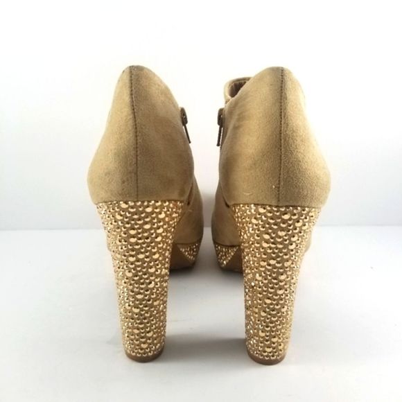 Gianni Bini Tan Suede Embellished Chunk Heels Size 10.  S638 - Picture 4 of 9